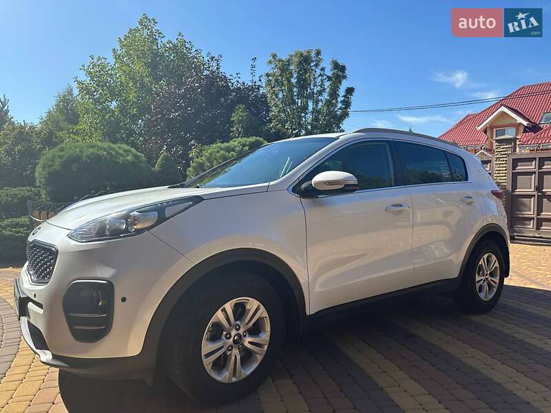 Внедорожник / Кроссовер Kia Sportage 2016 в Киеве