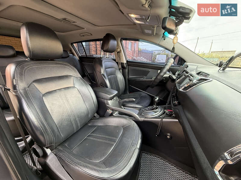 Позашляховик / Кросовер Kia Sportage 2012 в Борисполі