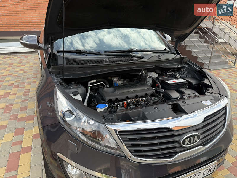 Позашляховик / Кросовер Kia Sportage 2012 в Борисполі