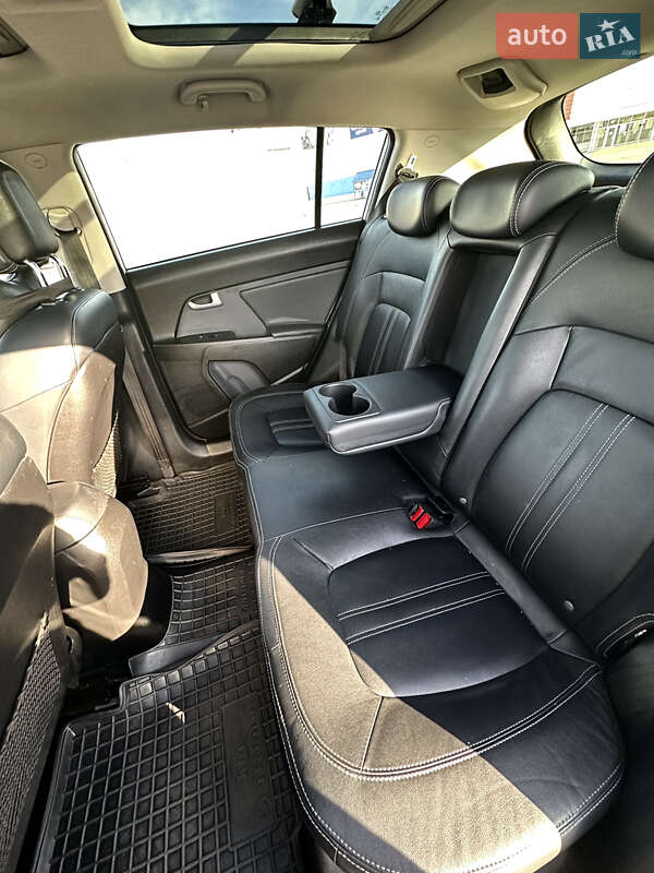 Позашляховик / Кросовер Kia Sportage 2011 в Одесі