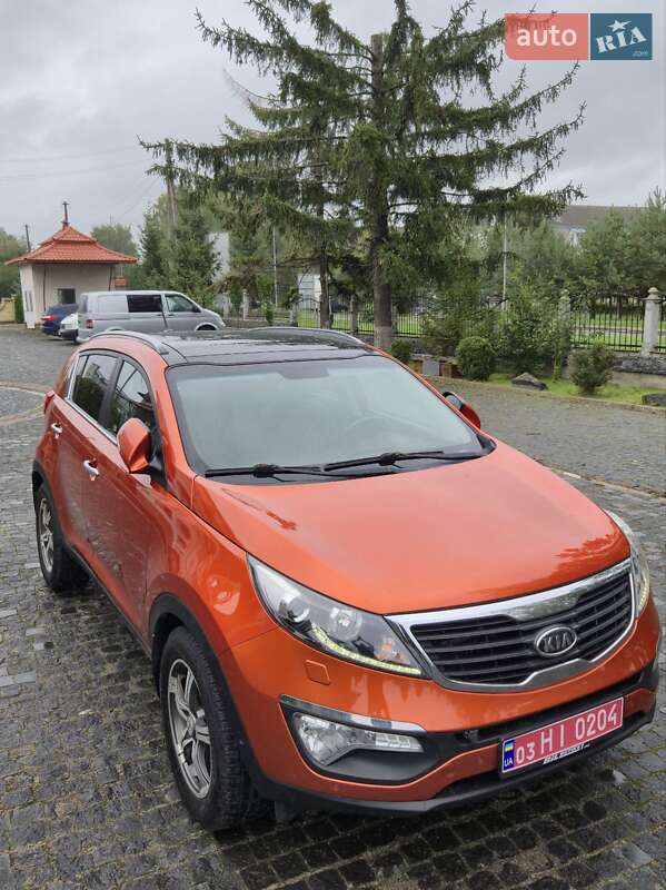 Позашляховик / Кросовер Kia Sportage 2012 в Золочеві