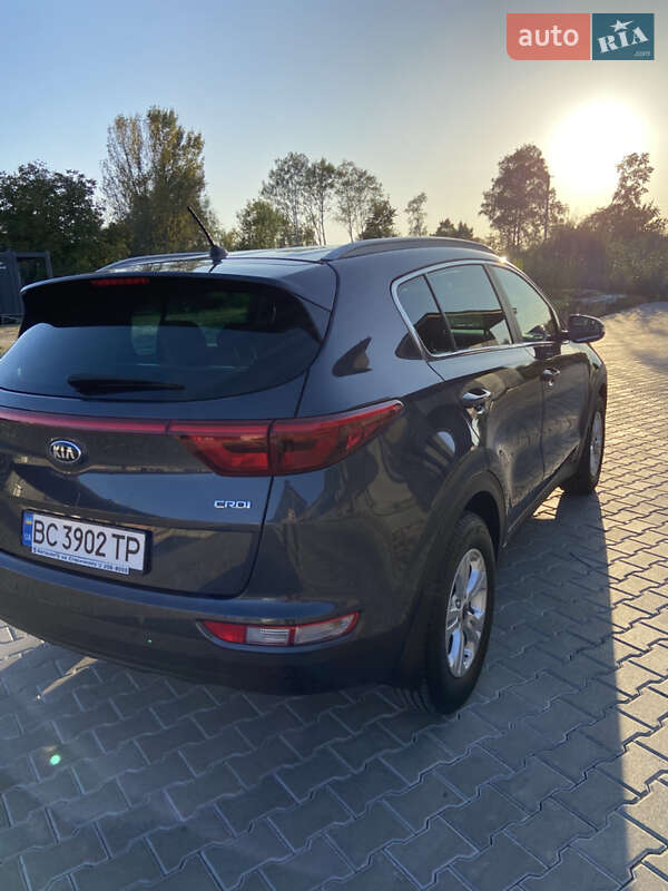 Внедорожник / Кроссовер Kia Sportage 2016 в Каменке-Бугской