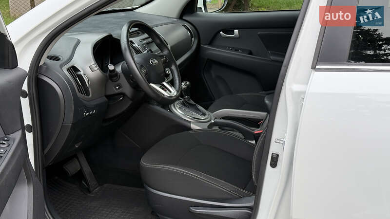 Внедорожник / Кроссовер Kia Sportage 2014 в Радивилове