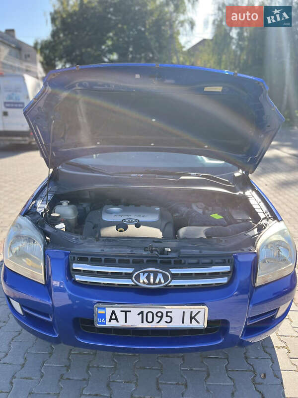 Позашляховик / Кросовер Kia Sportage 2005 в Городенці