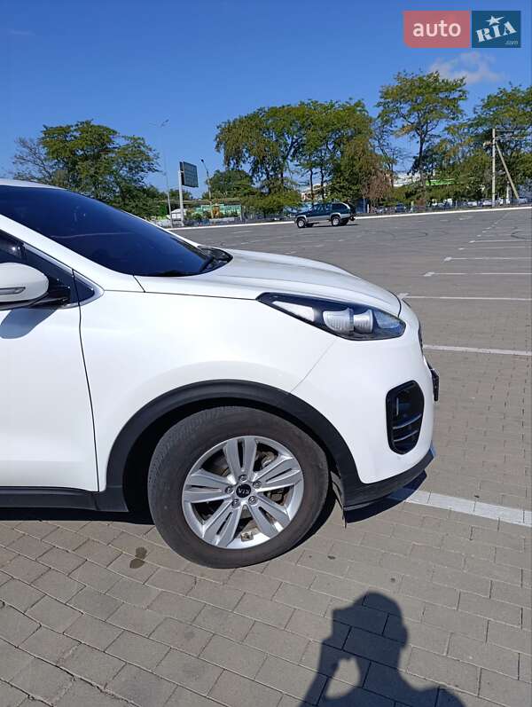 Позашляховик / Кросовер Kia Sportage 2016 в Одесі