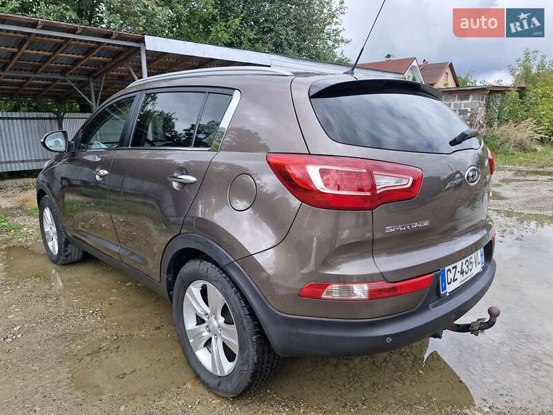 Внедорожник / Кроссовер Kia Sportage 2011 в Калуше