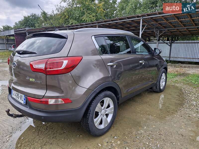 Внедорожник / Кроссовер Kia Sportage 2011 в Калуше