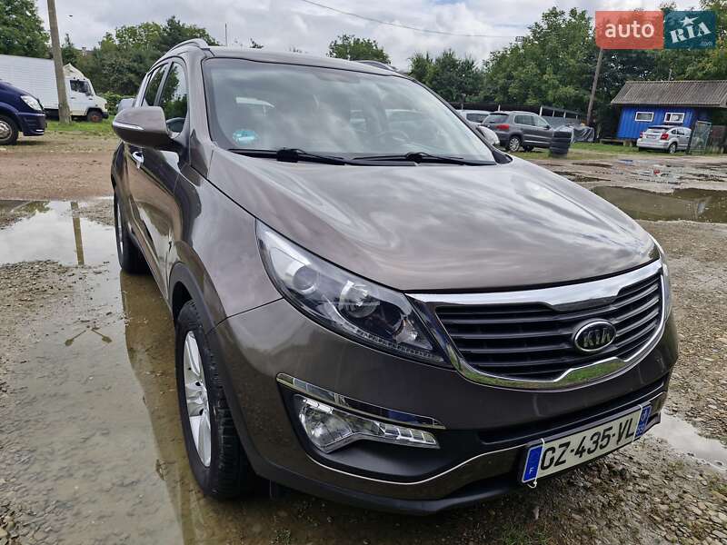 Внедорожник / Кроссовер Kia Sportage 2011 в Калуше