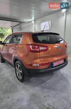 Позашляховик / Кросовер Kia Sportage 2012 в Золочеві