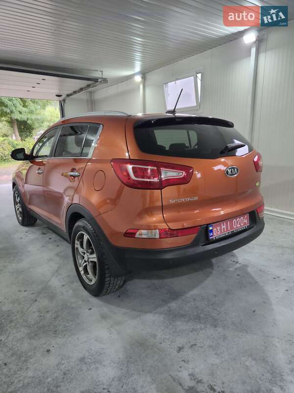 Позашляховик / Кросовер Kia Sportage 2012 в Золочеві