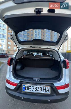 Внедорожник / Кроссовер Kia Sportage 2012 в 