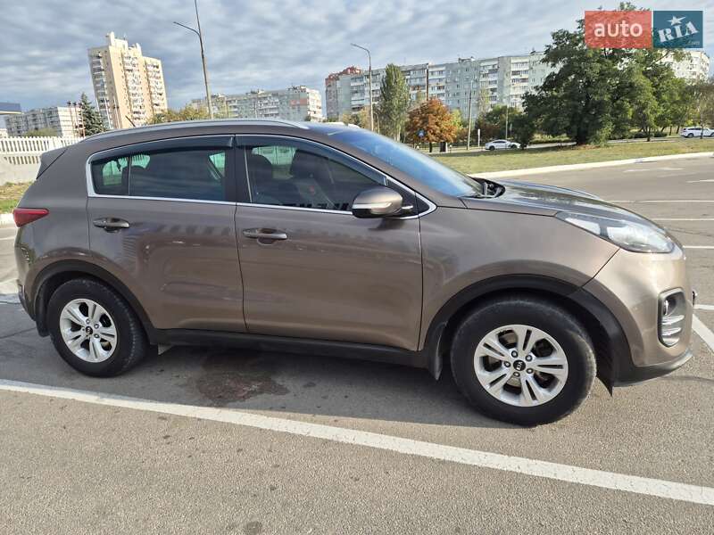 Внедорожник / Кроссовер Kia Sportage 2016 в Львове