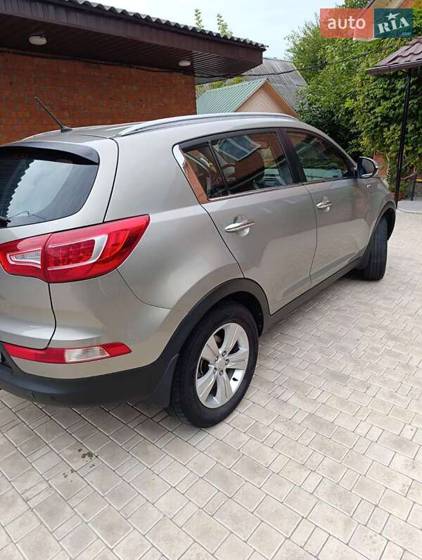 Внедорожник / Кроссовер Kia Sportage 2012 в Ахтырке
