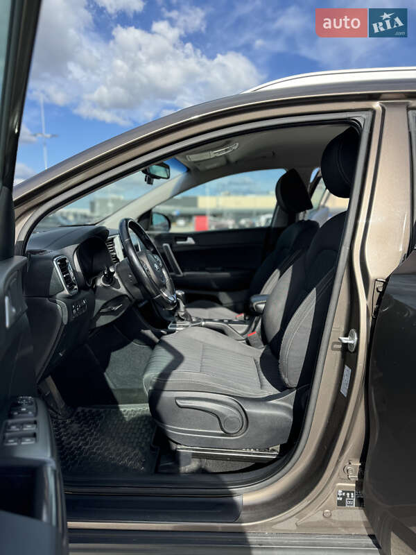 Внедорожник / Кроссовер Kia Sportage 2017 в Львове