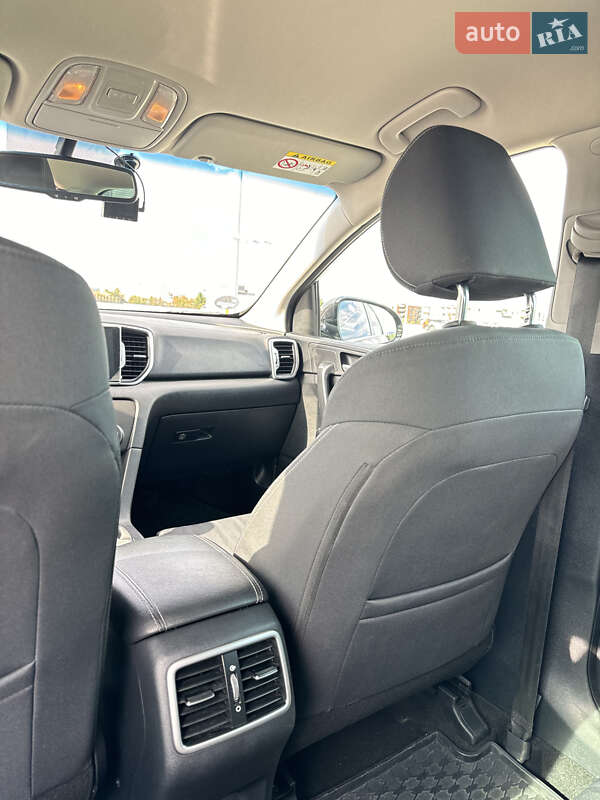 Внедорожник / Кроссовер Kia Sportage 2017 в Львове