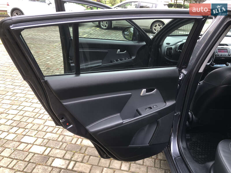 Внедорожник / Кроссовер Kia Sportage 2013 в Ивано-Франковске фото 12 Внедорожник / Кроссовер Kia Sportage 2013 в Ивано-Франковске