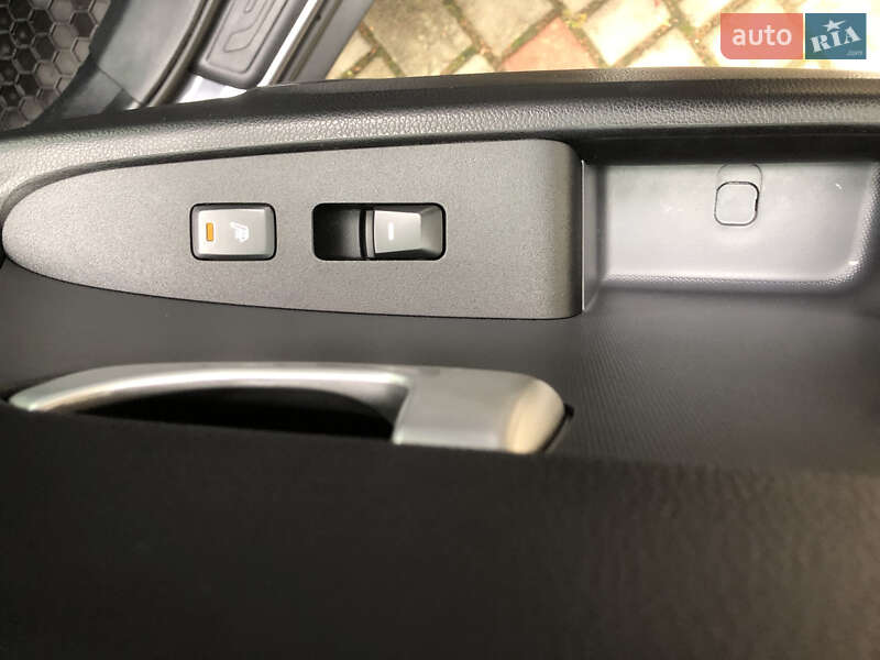 Внедорожник / Кроссовер Kia Sportage 2013 в Ивано-Франковске фото 23 Внедорожник / Кроссовер Kia Sportage 2013 в Ивано-Франковске