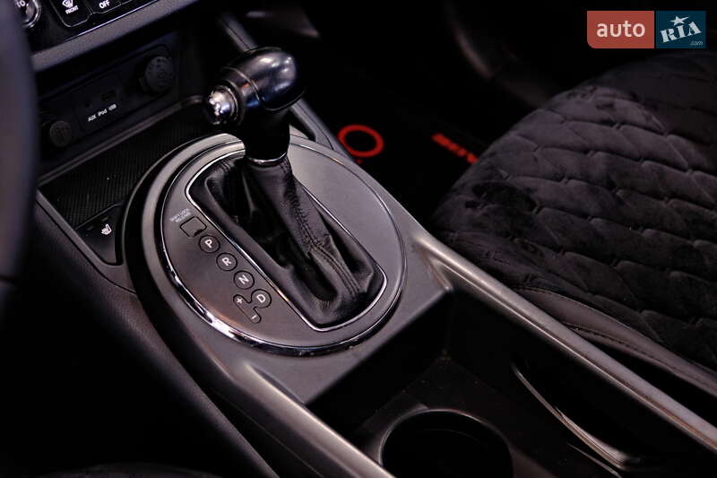 Позашляховик / Кросовер Kia Sportage 2012 в Одесі