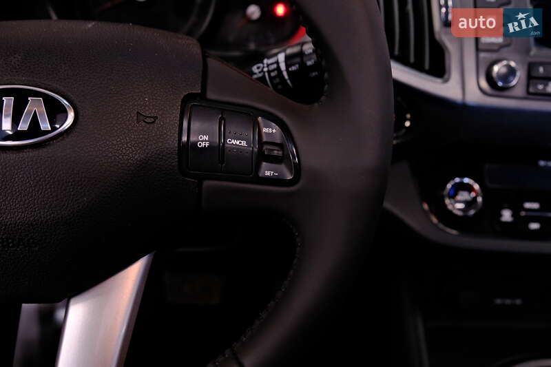 Позашляховик / Кросовер Kia Sportage 2012 в Одесі
