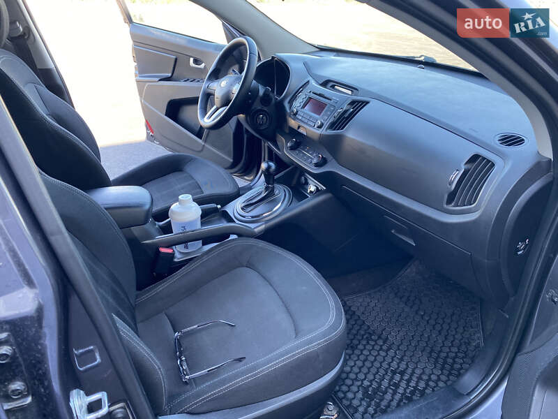 Внедорожник / Кроссовер Kia Sportage 2012 в Ямполе