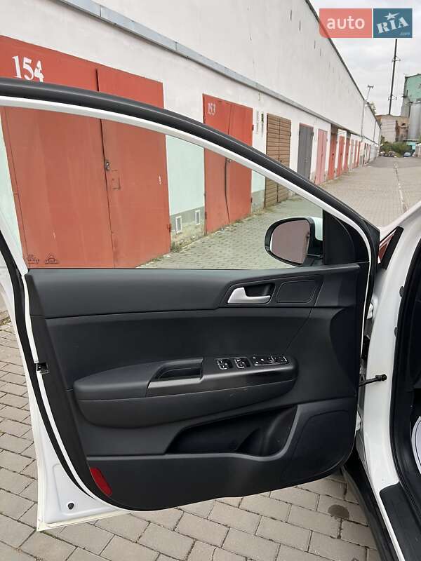 Позашляховик / Кросовер Kia Sportage 2016 в Луцьку фото 7 Позашляховик / Кросовер Kia Sportage 2016 в Луцьку
