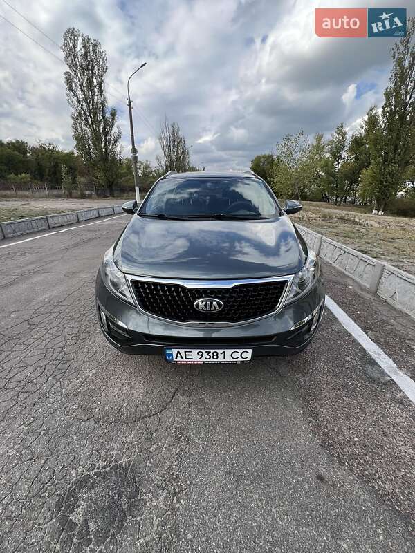 Внедорожник / Кроссовер Kia Sportage 2014 в Каменском