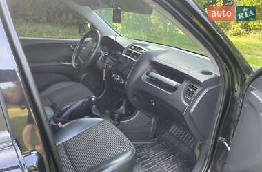 Внедорожник / Кроссовер Kia Sportage 2005 в 