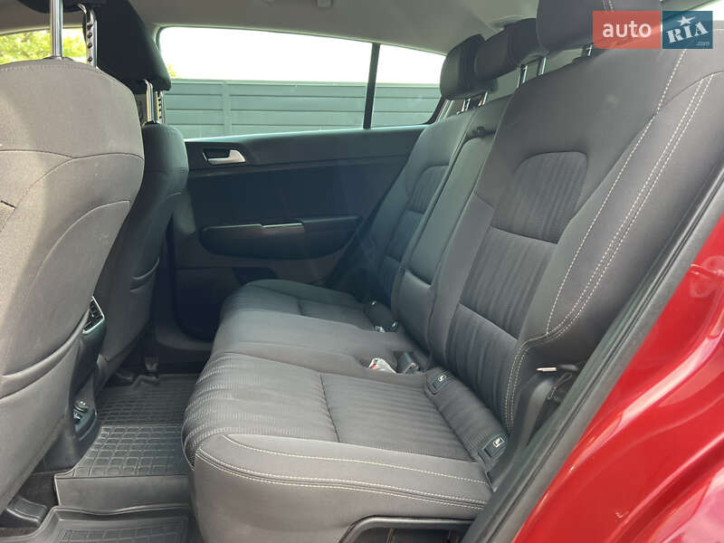 Позашляховик / Кросовер Kia Sportage 2016 в Миколаєві