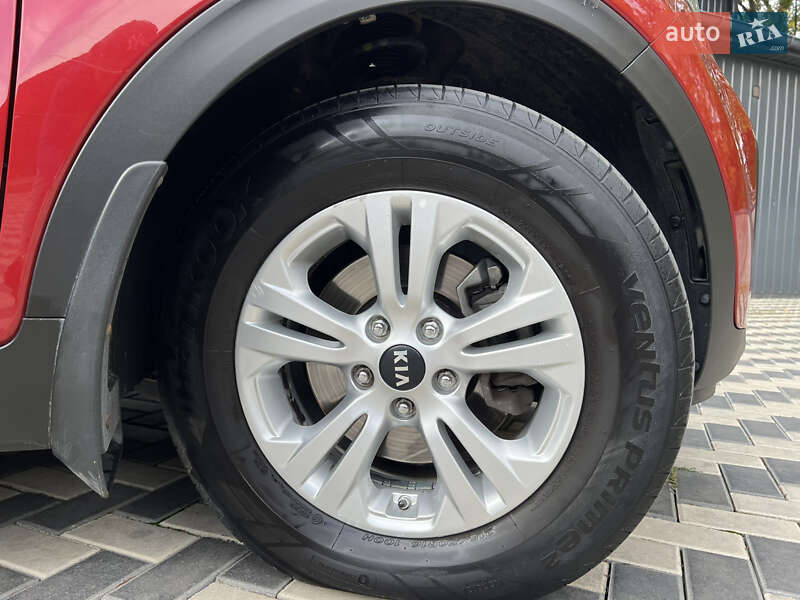 Позашляховик / Кросовер Kia Sportage 2016 в Миколаєві