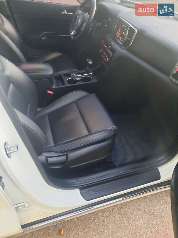 Внедорожник / Кроссовер Kia Sportage 2017 в Житомире фото 14 Внедорожник / Кроссовер Kia Sportage 2017 в Житомире