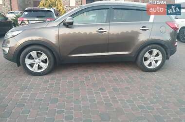 Внедорожник / Кроссовер Kia Sportage 2012 в Городке
