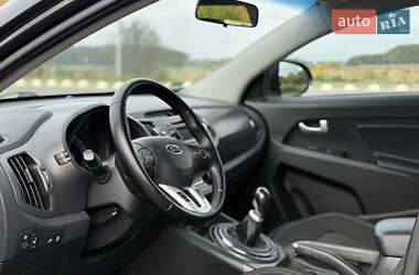 Позашляховик / Кросовер Kia Sportage 2012 в 