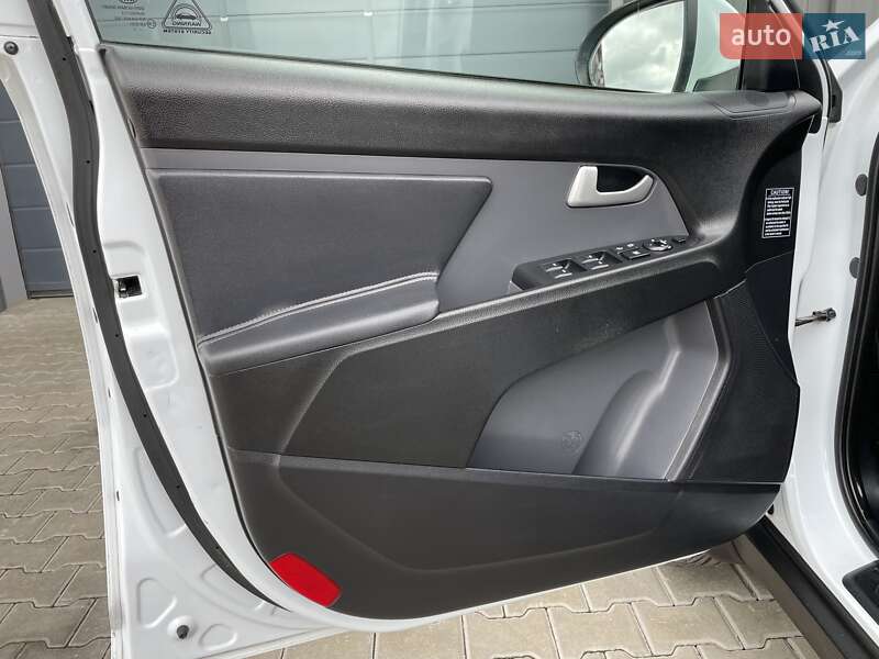 Позашляховик / Кросовер Kia Sportage 2012 в Ковелі