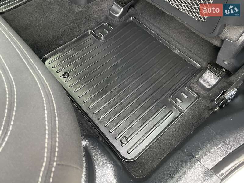 Позашляховик / Кросовер Kia Sportage 2012 в Ковелі