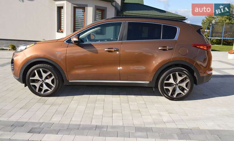 Позашляховик / Кросовер Kia Sportage 2017 в Львові