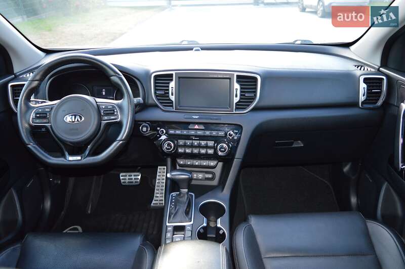 Позашляховик / Кросовер Kia Sportage 2017 в Львові