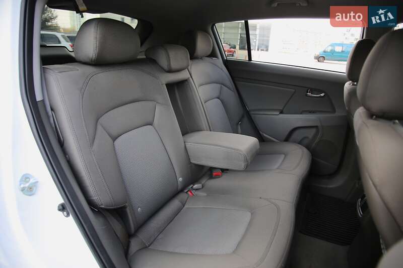 Внедорожник / Кроссовер Kia Sportage 2014 в Харькове