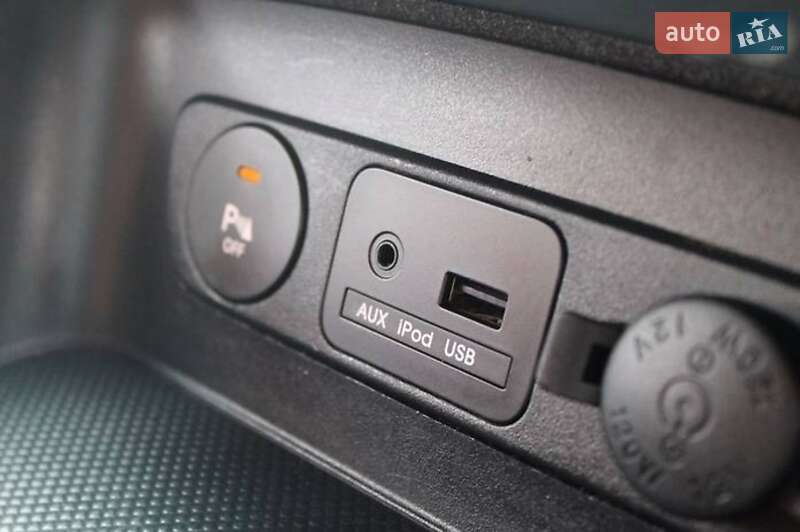 Внедорожник / Кроссовер Kia Sportage 2010 в Харькове