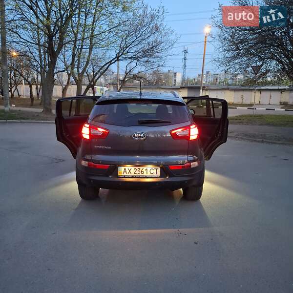 Внедорожник / Кроссовер Kia Sportage 2010 в Харькове