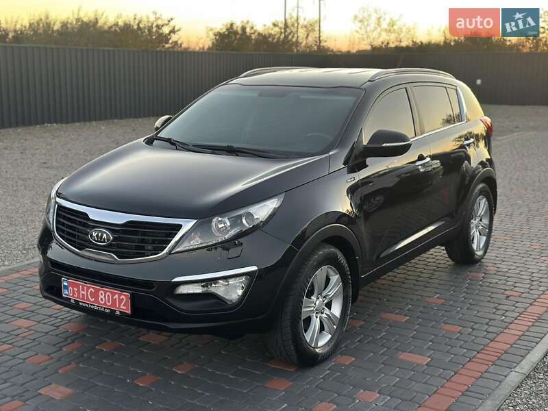 Позашляховик / Кросовер Kia Sportage 2010 в 
