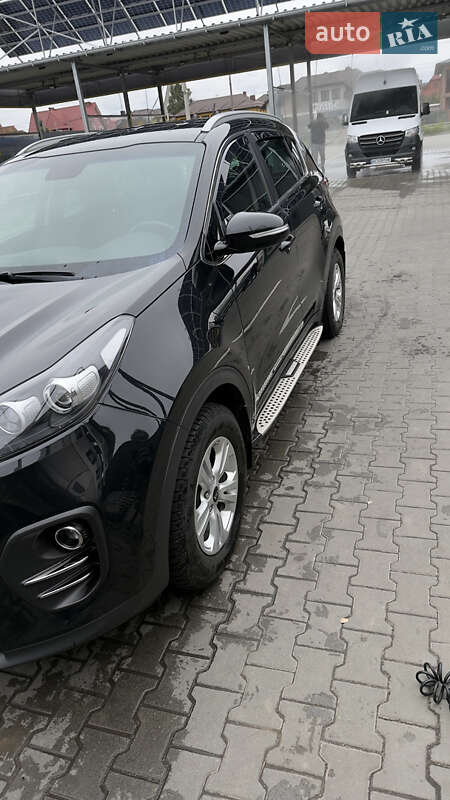 Позашляховик / Кросовер Kia Sportage 2016 в Луцьку