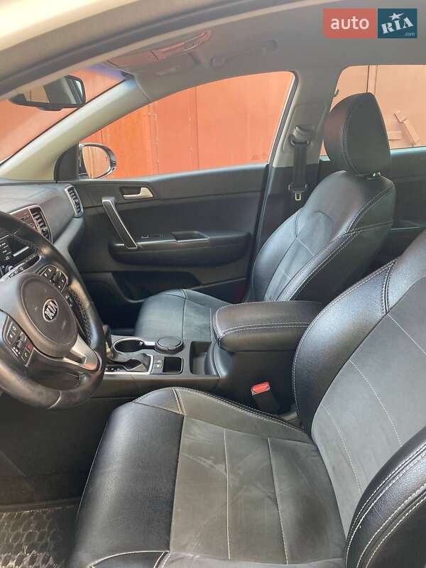 Внедорожник / Кроссовер Kia Sportage 2017 в Запорожье