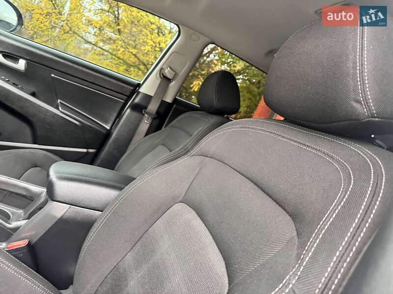 Внедорожник / Кроссовер Kia Sportage 2014 в Ахтырке фото 20 Внедорожник / Кроссовер Kia Sportage 2014 в Ахтырке