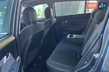 Позашляховик / Кросовер Kia Sportage 2010 в 