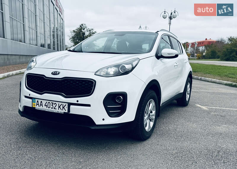 Внедорожник / Кроссовер Kia Sportage 2016 в Киеве