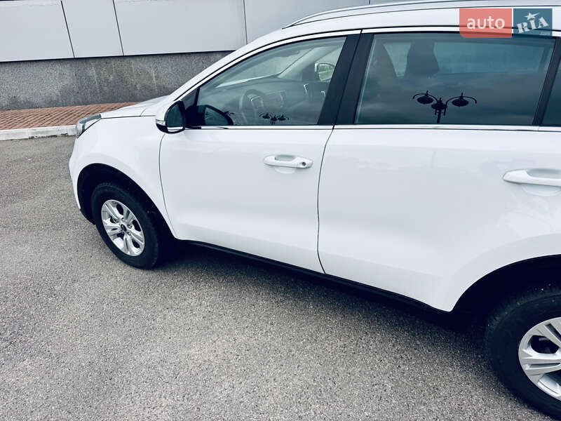 Внедорожник / Кроссовер Kia Sportage 2016 в Киеве