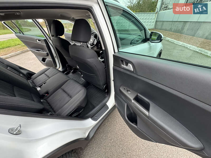 Внедорожник / Кроссовер Kia Sportage 2016 в Киеве