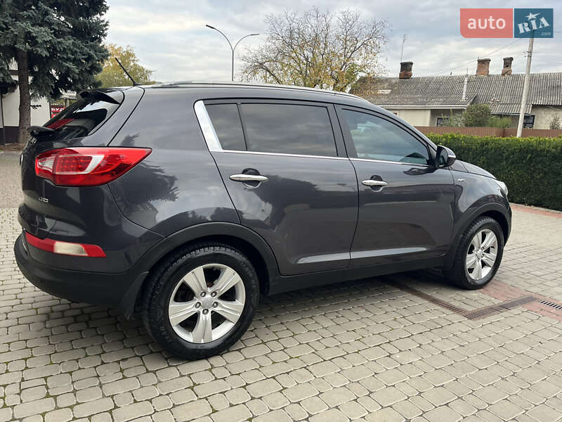 Внедорожник / Кроссовер Kia Sportage 2013 в Могилев-Подольске фото 11 Внедорожник / Кроссовер Kia Sportage 2013 в Могилев-Подольске
