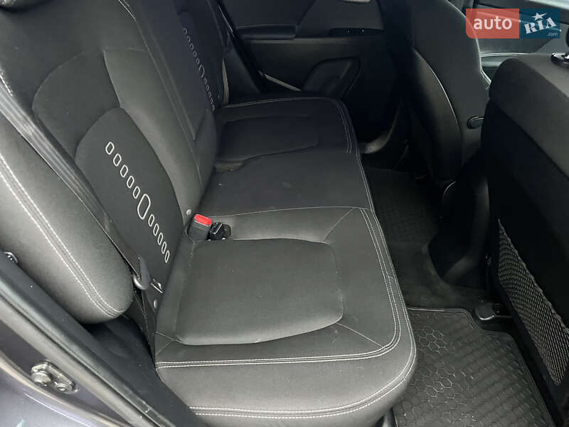 Внедорожник / Кроссовер Kia Sportage 2013 в Могилев-Подольске фото 48 Внедорожник / Кроссовер Kia Sportage 2013 в Могилев-Подольске