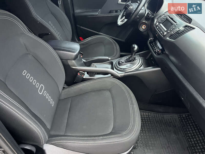 Внедорожник / Кроссовер Kia Sportage 2013 в Могилев-Подольске фото 51 Внедорожник / Кроссовер Kia Sportage 2013 в Могилев-Подольске
